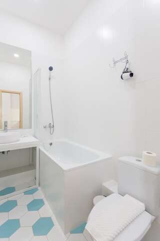 Апарт-отели Basseynaya Apart Hotel Киев Двухместный номер с 1 кроватью и балконом - Baseina street 3-14