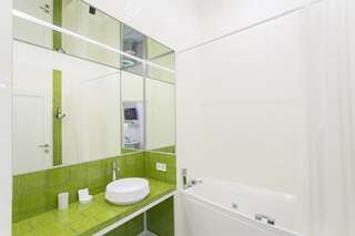 Апарт-отели Basseynaya Apart Hotel Киев Полулюкс с гидромассажной ванной - Baseina street 3-6
