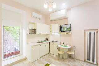 Апарт-отели Basseynaya Apart Hotel Киев Полулюкс с гидромассажной ванной - Baseina street 3-14